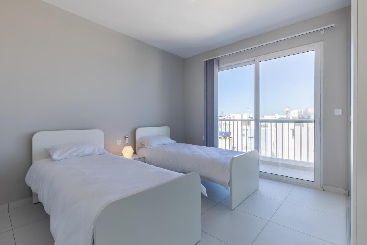 Unique Penthouse With Private Heated Jacuzzi, Close To Restaurants And Night Life Is-Swieqi Exterior foto